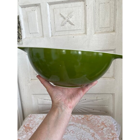Vintage 1950s Pyrex 4 Qt Cinderellla Mixing Bowl #444 Solid Green - Picture 4 of 11